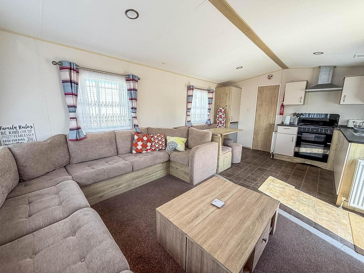 Lovely 6 Berth Caravan For Hire In Norfolk, By A Beautiful Beach! Ref 50030J Great Yarmouth Exterior photo